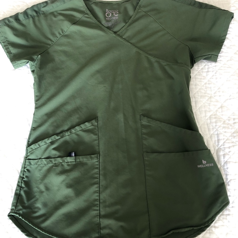 Green scrubs. XS petite